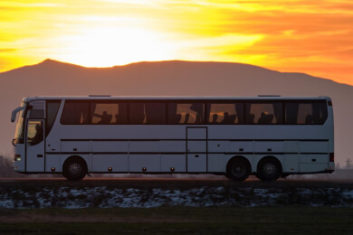 expense-tourism-main-mobile