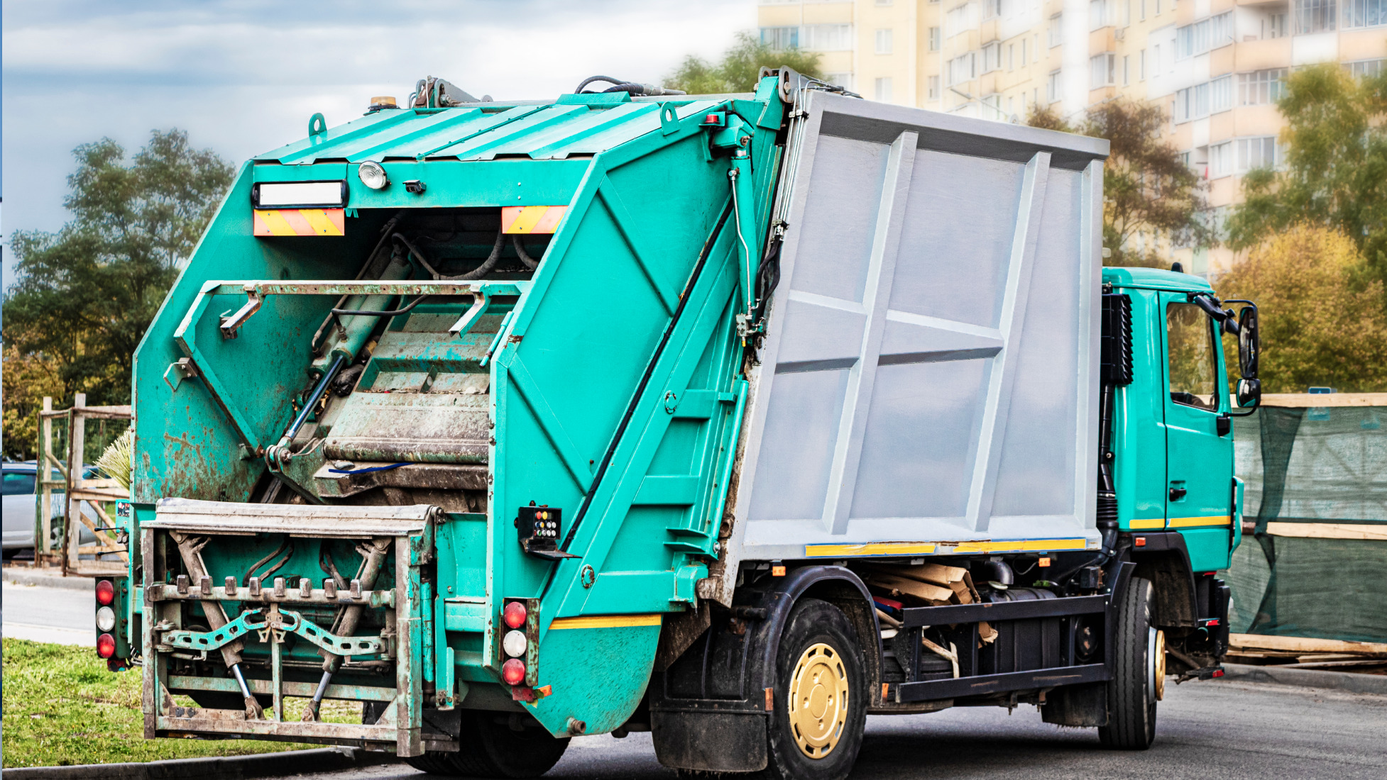 waste management fleet tracking